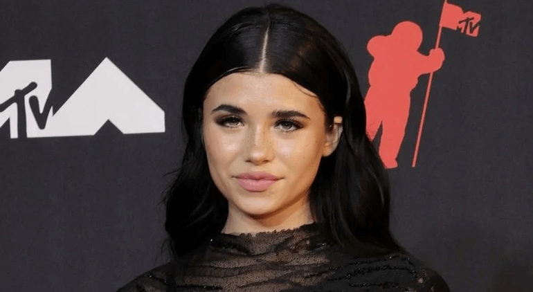 Nessa Barrett Net Worth